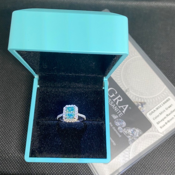 GRA Lab Grown Diamond Ring - 2ct | Mint Green - Picture 3 of 6
